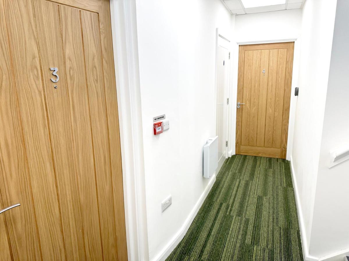 123 Queen Street - Crowd Luxury Apartment