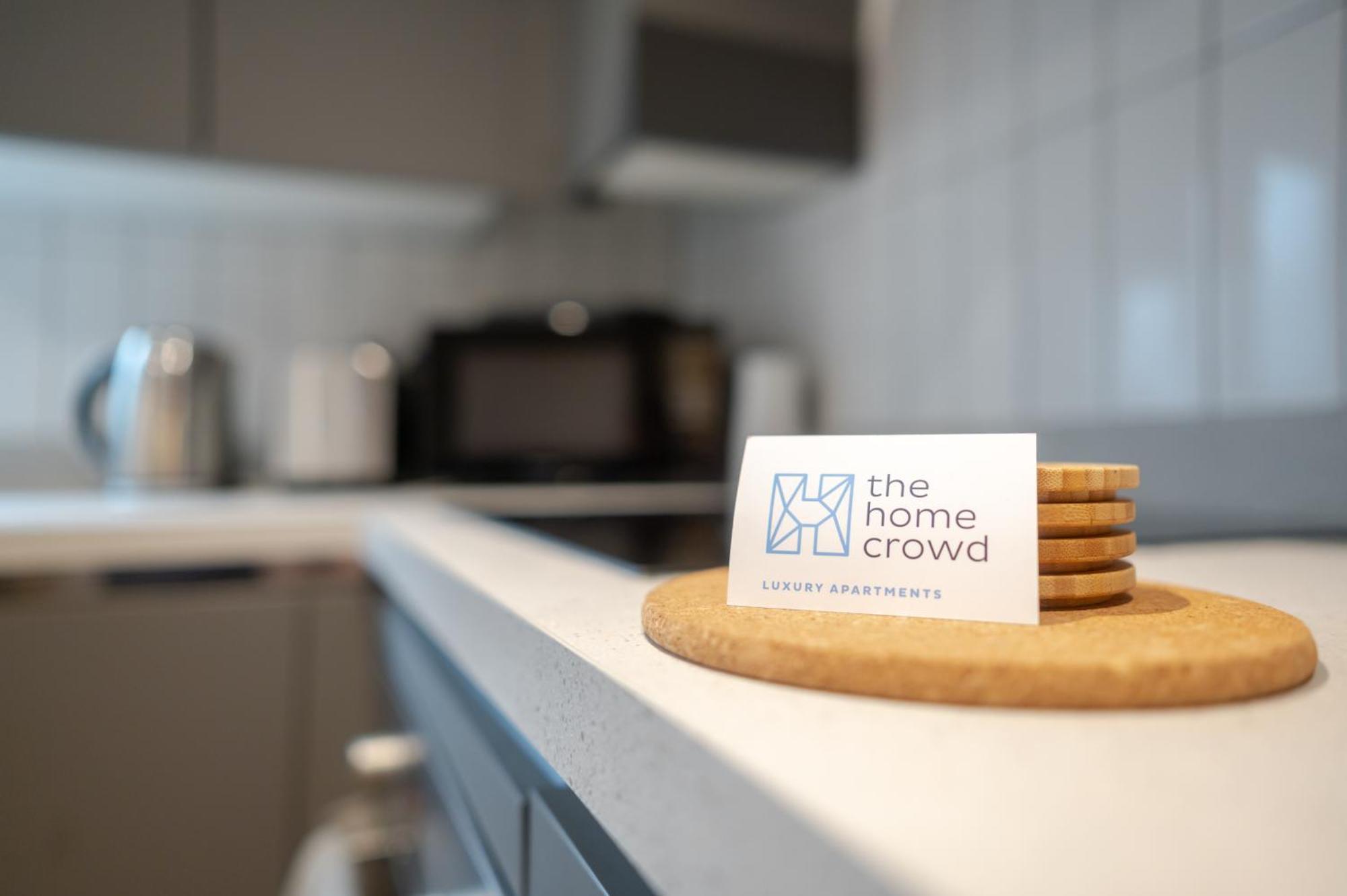 123 Queen Street - Crowd Luxury Apartment